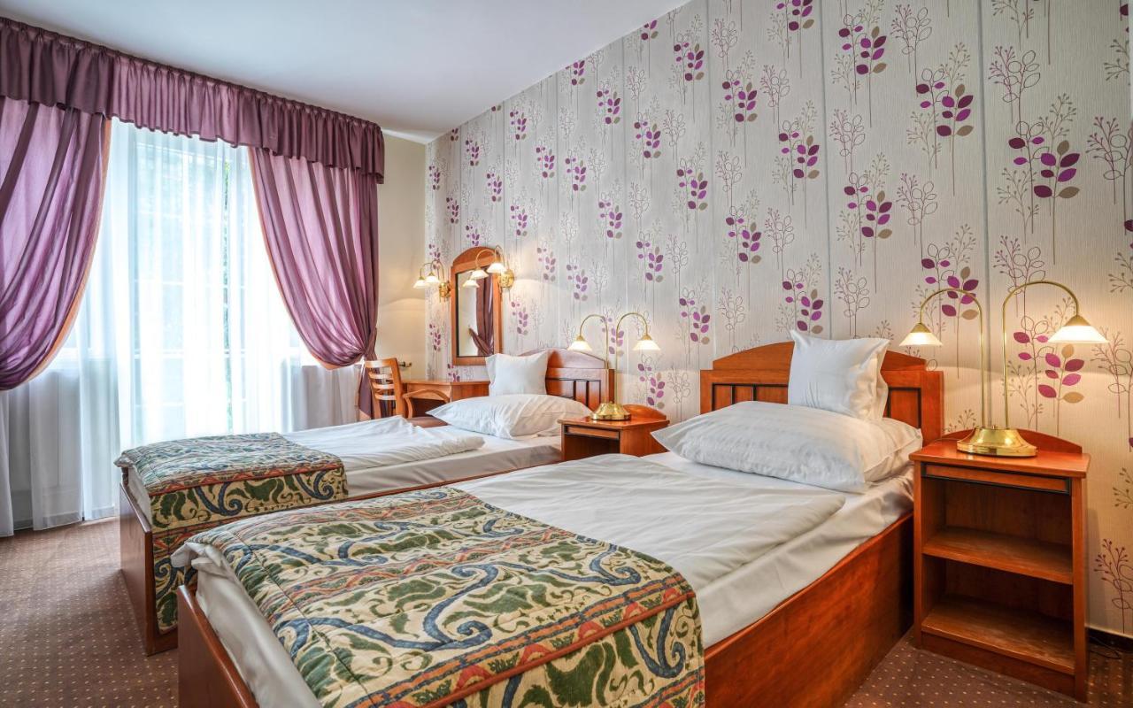 Hotel Erzsebet Hévíz Exterior foto